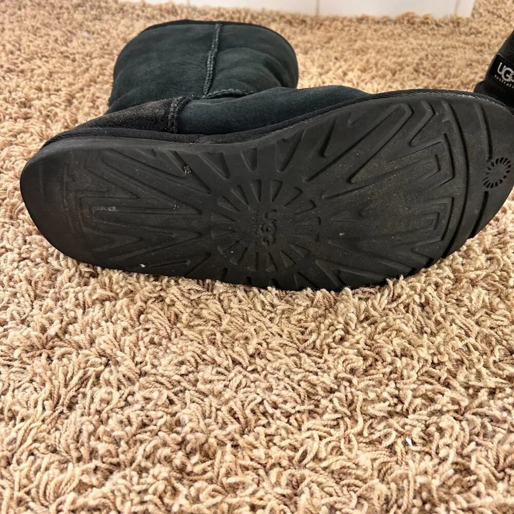 UGG classic short